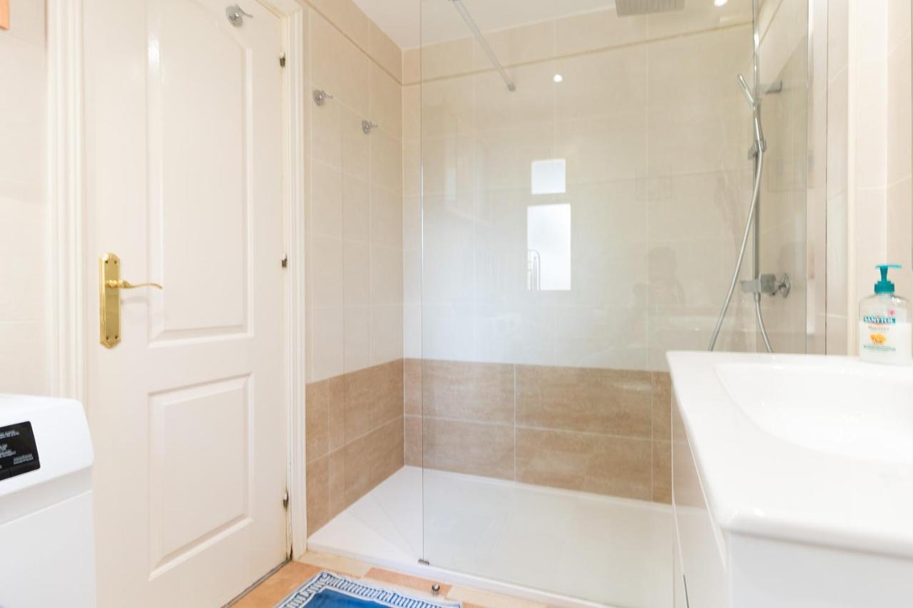 Appartamento Romana Playa Studio With Sea View Marbella Esterno foto